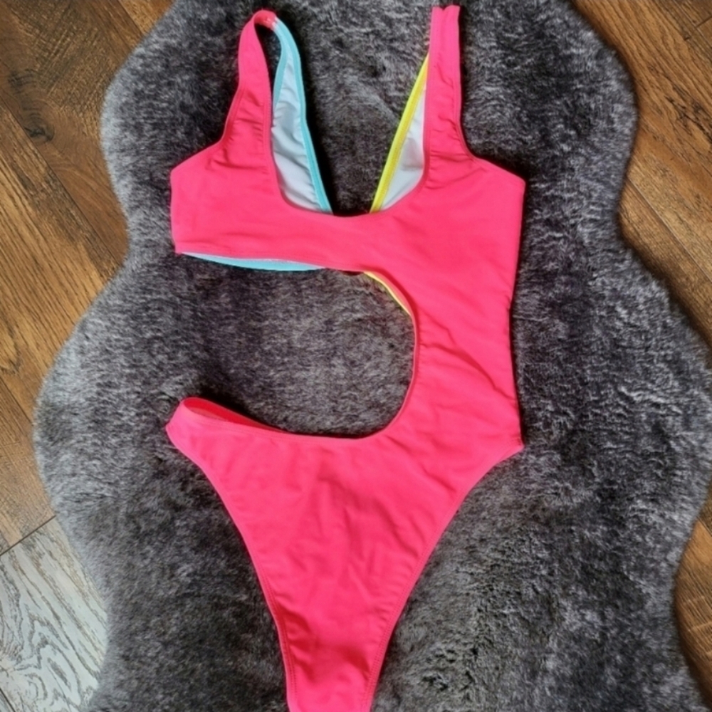 New Sexy Colorful Cut Out Onepiece Swimsuit Size XL - Picture 6 of 6